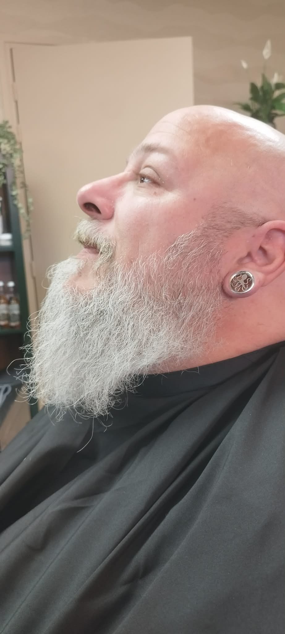 Avant — barbe longue